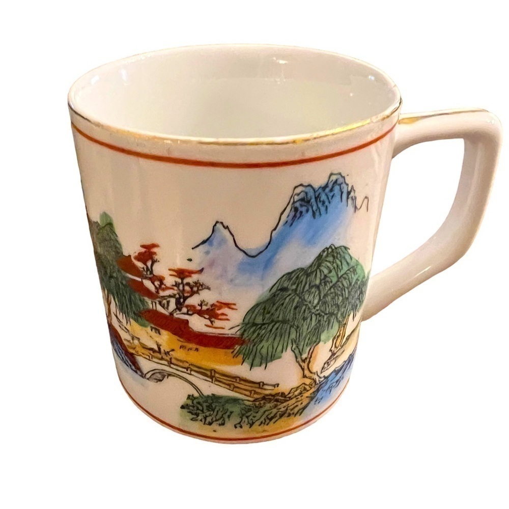 Elegant Japanese mug, from Kyoto. Design goes all around mug. Sweet.